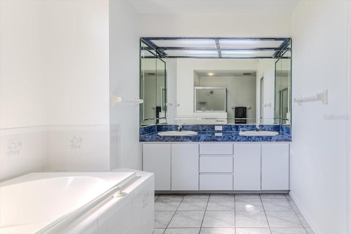 PRISTINE PLACE PH 1 - Residential