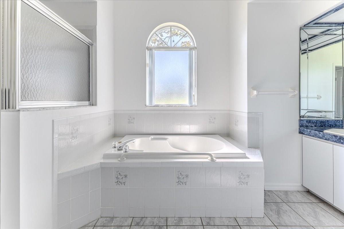 PRISTINE PLACE PH 1 - Residential