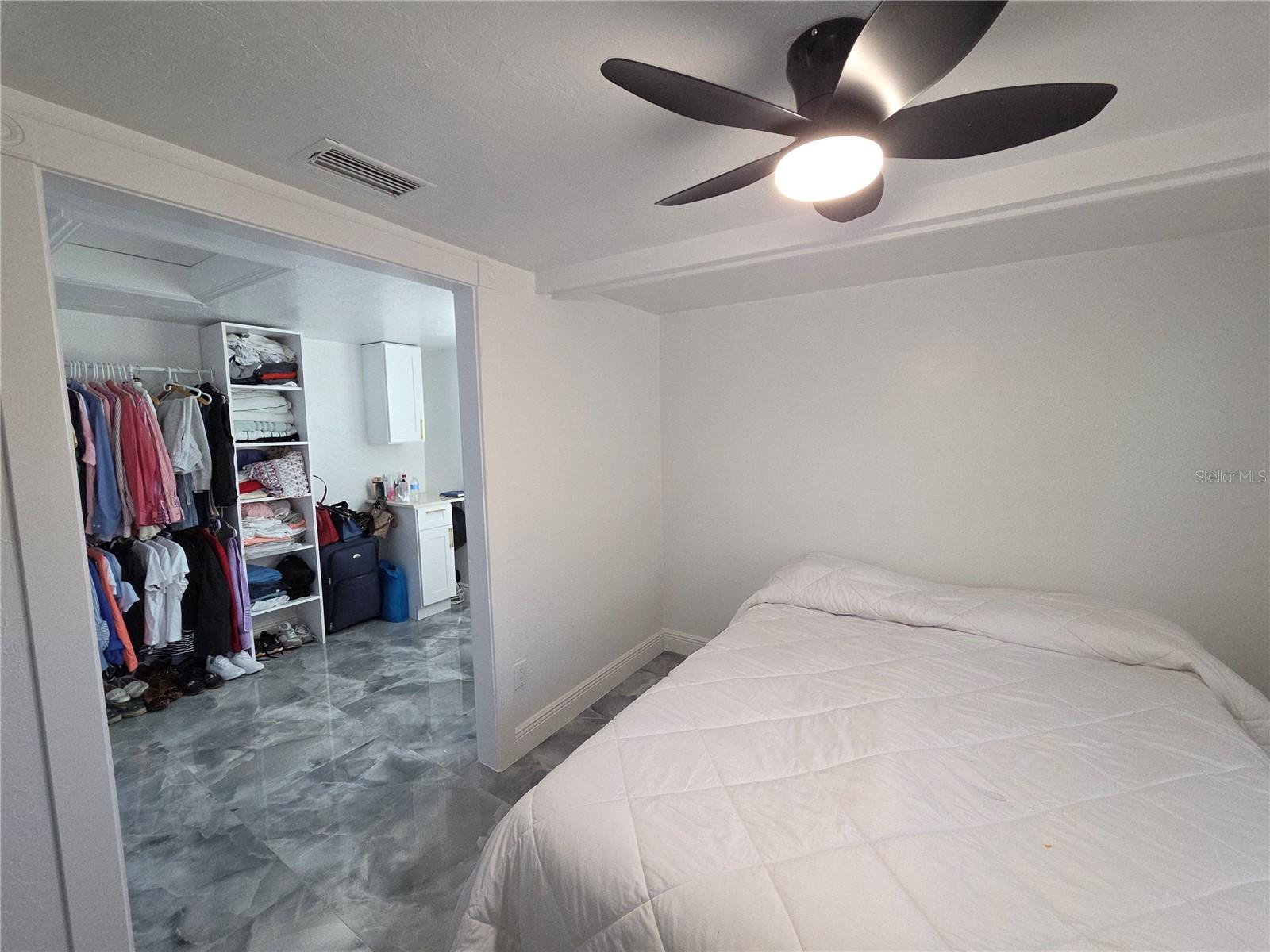 SARASOTA VENICE CO 09 37 18 - Residential