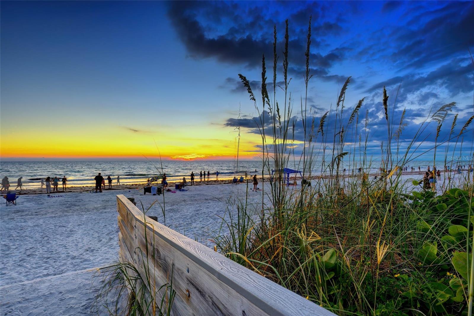 WATER VIEW CONDO - Residential