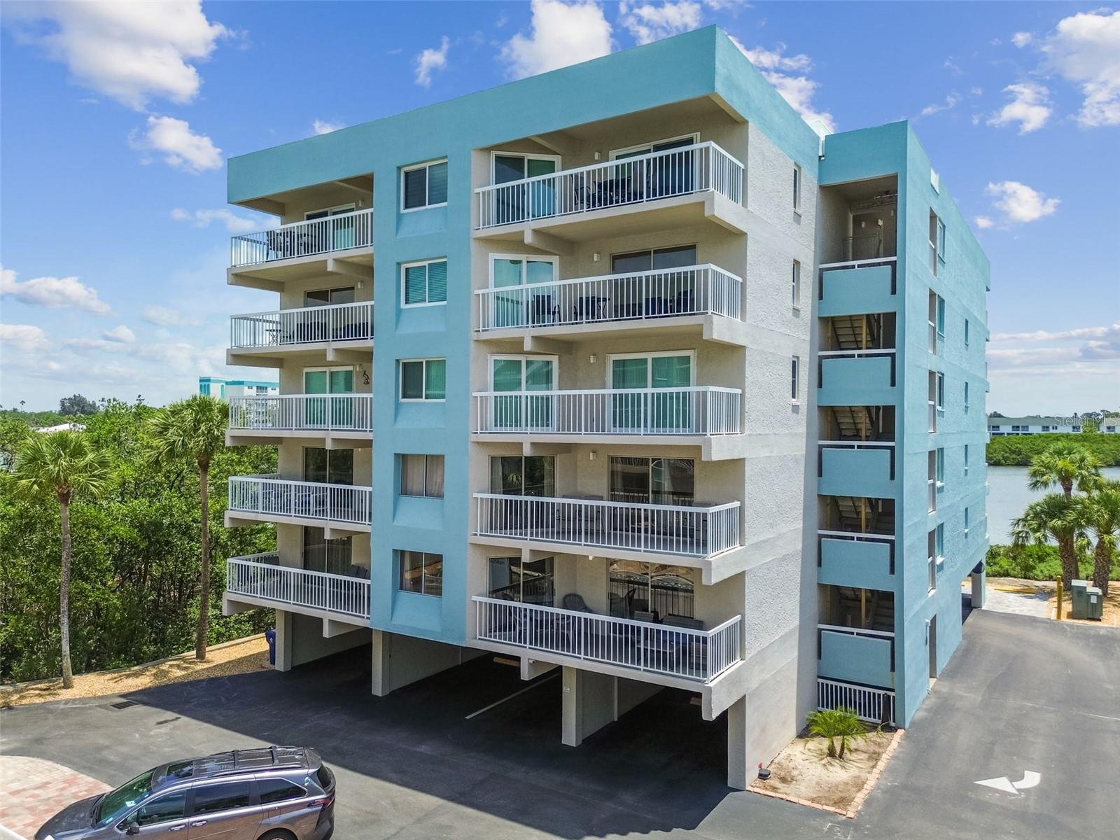 WATER VIEW CONDO - Residential