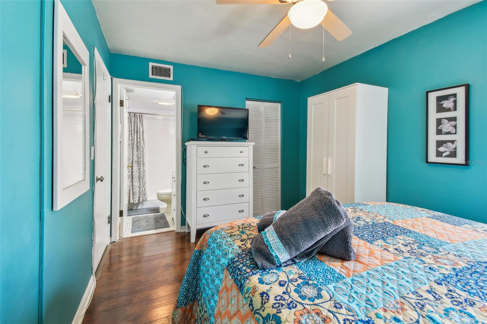 WATER VIEW CONDO - Residential