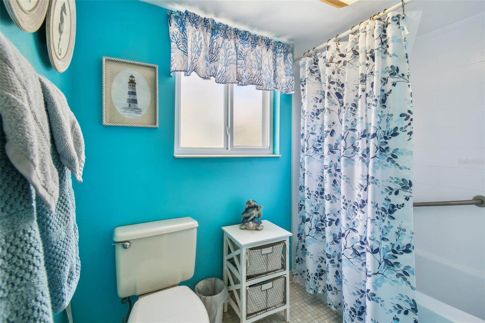 WATER VIEW CONDO - Residential