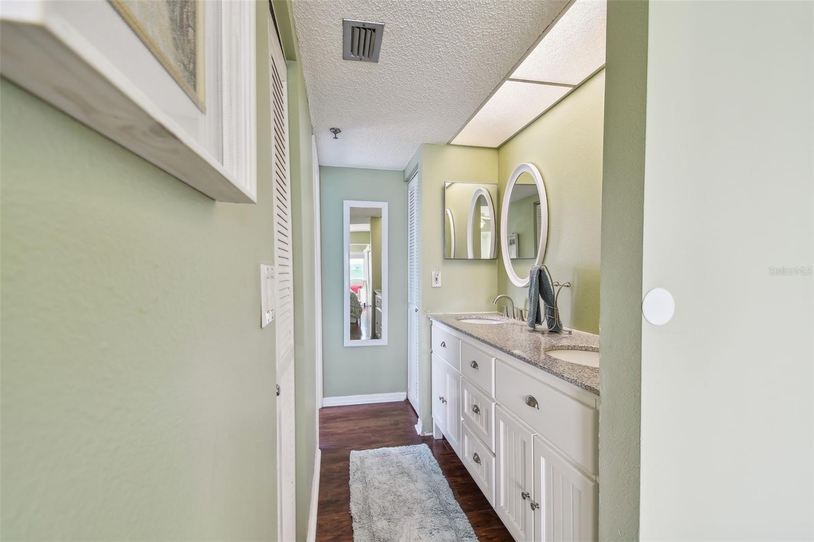 WATER VIEW CONDO - Residential