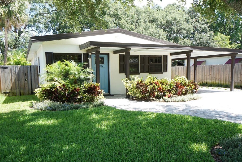 Photo of 3205 W Ballast Point Boulevard, Tampa, FL 33611 (MLS # TB8493425)