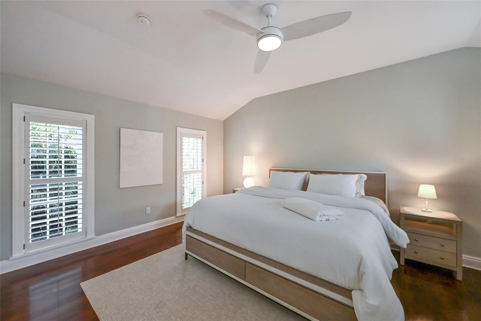 LINCOLN PARK ON HUDSON BAYOU - Residential