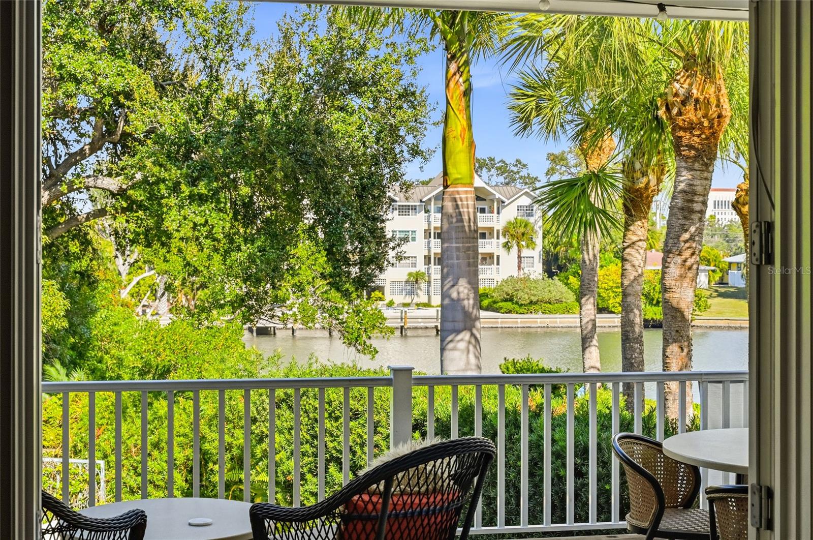 LINCOLN PARK ON HUDSON BAYOU - Residential