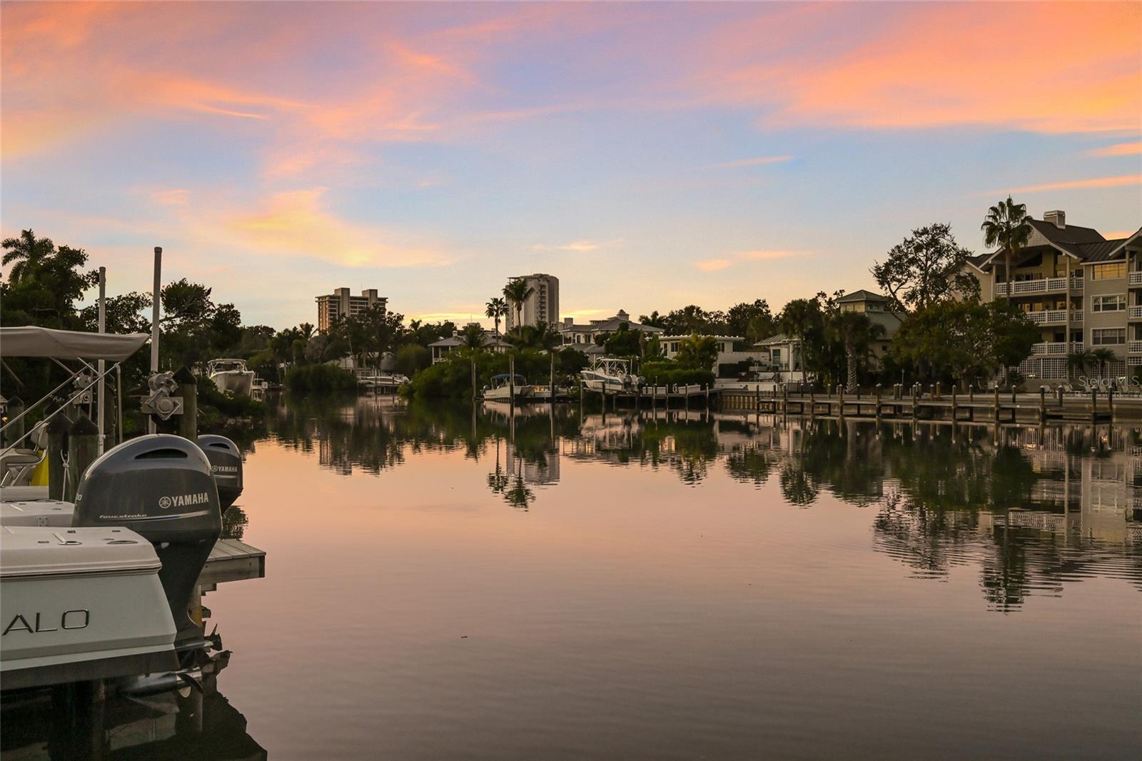 LINCOLN PARK ON HUDSON BAYOU - Residential