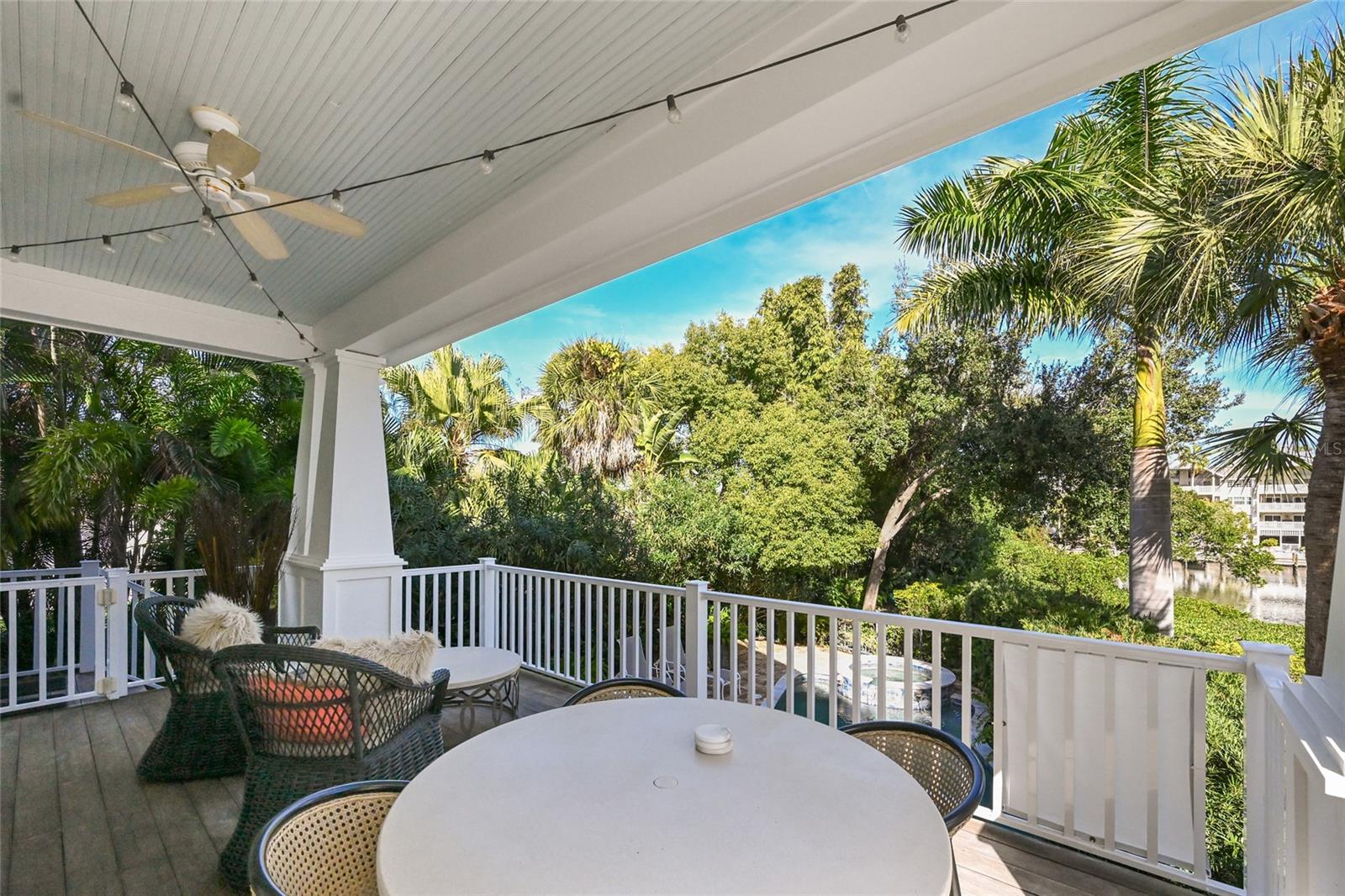 LINCOLN PARK ON HUDSON BAYOU - Residential