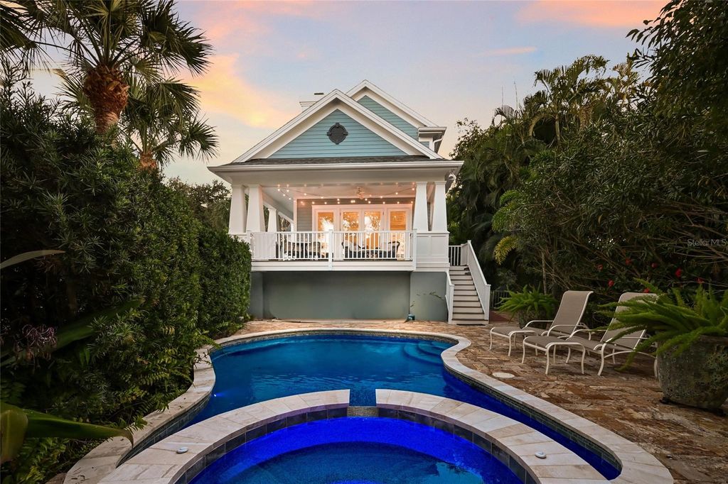 Photo of 1749 Lincoln Park Circle, Sarasota, FL 34236 (MLS # A4674729)