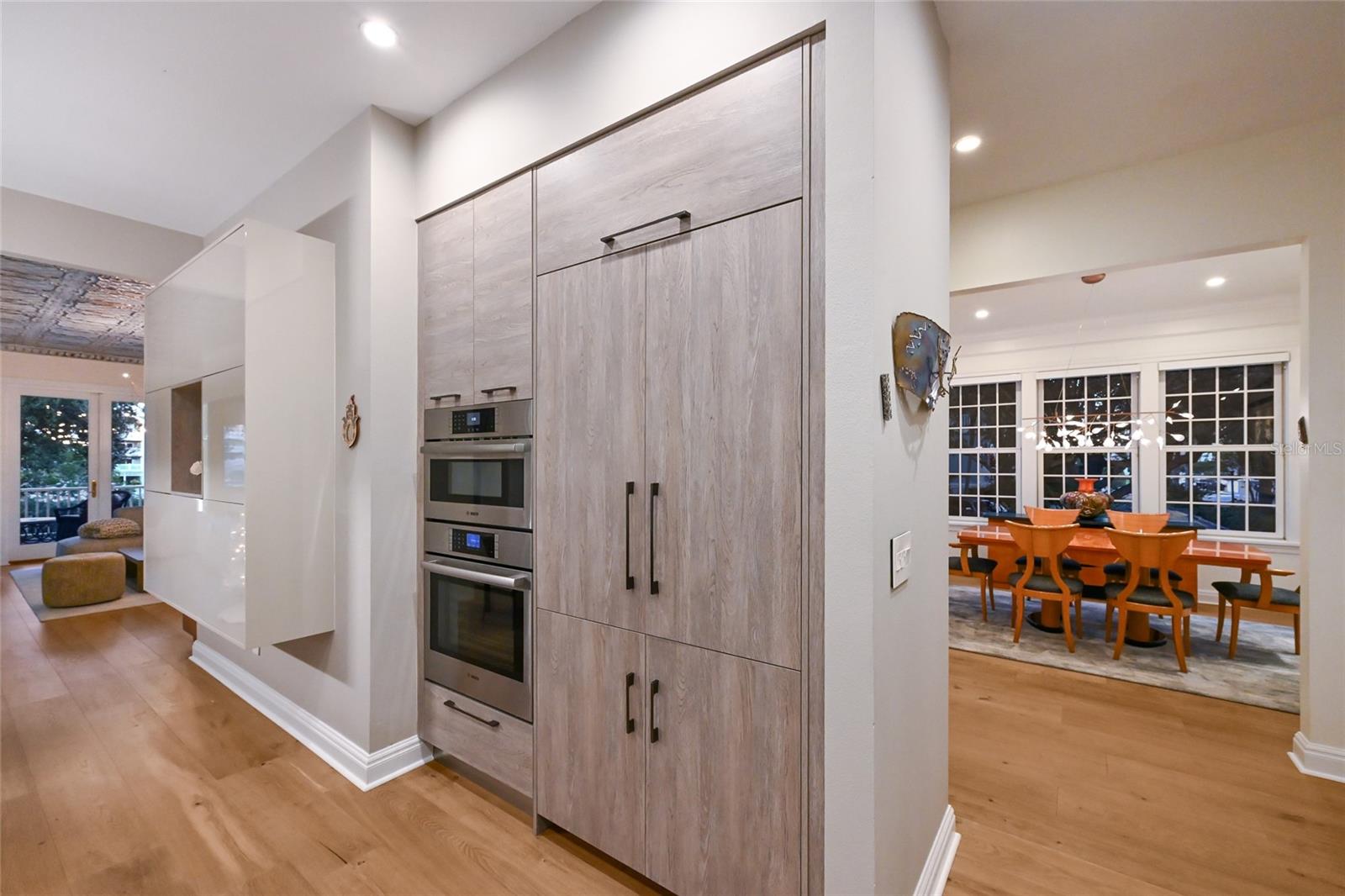 LINCOLN PARK ON HUDSON BAYOU - Residential