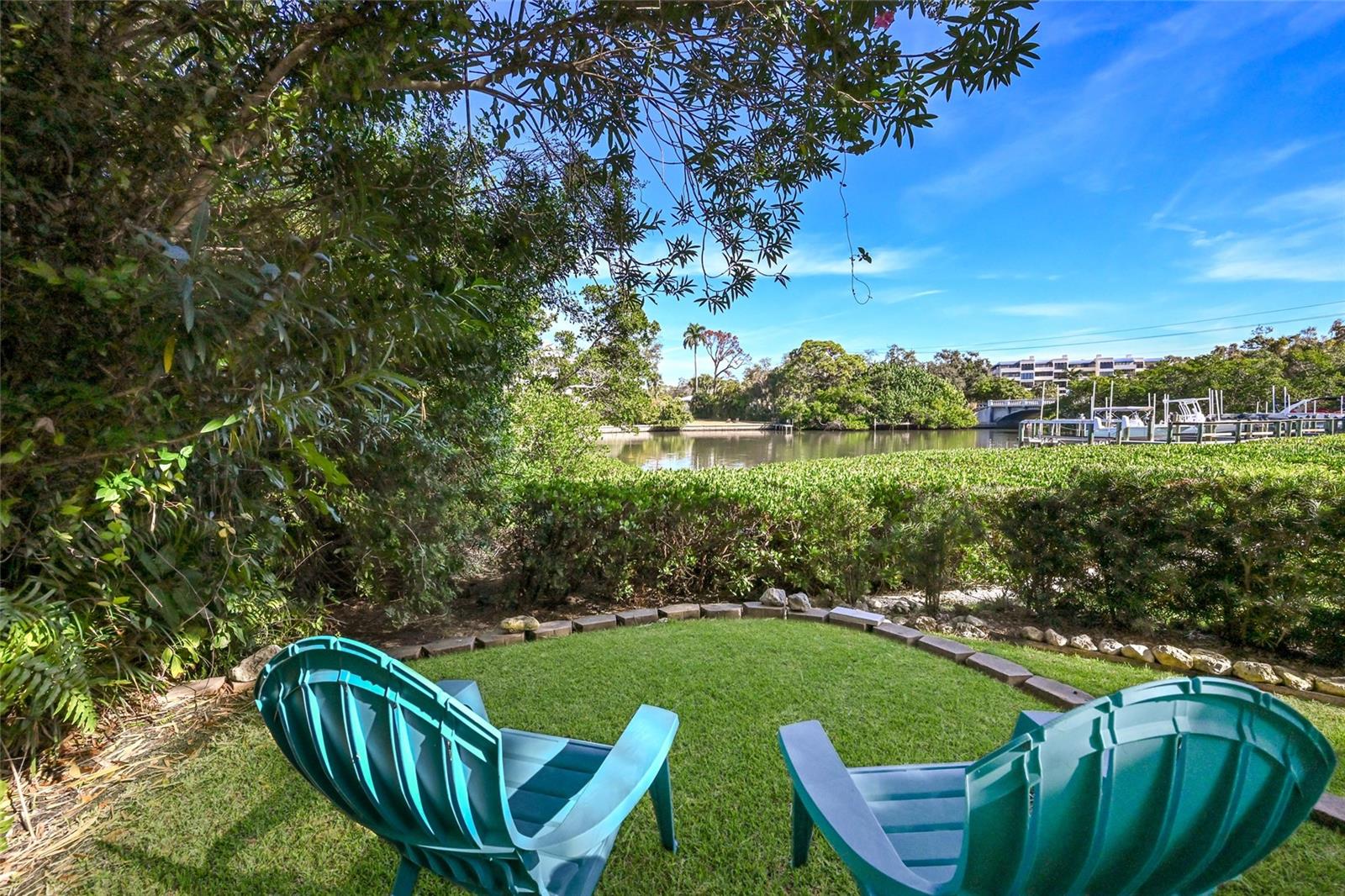 LINCOLN PARK ON HUDSON BAYOU - Residential