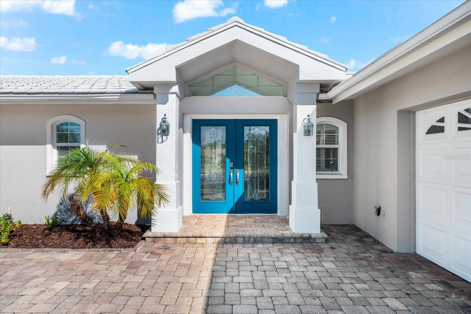 SIESTA ISLES - Residential