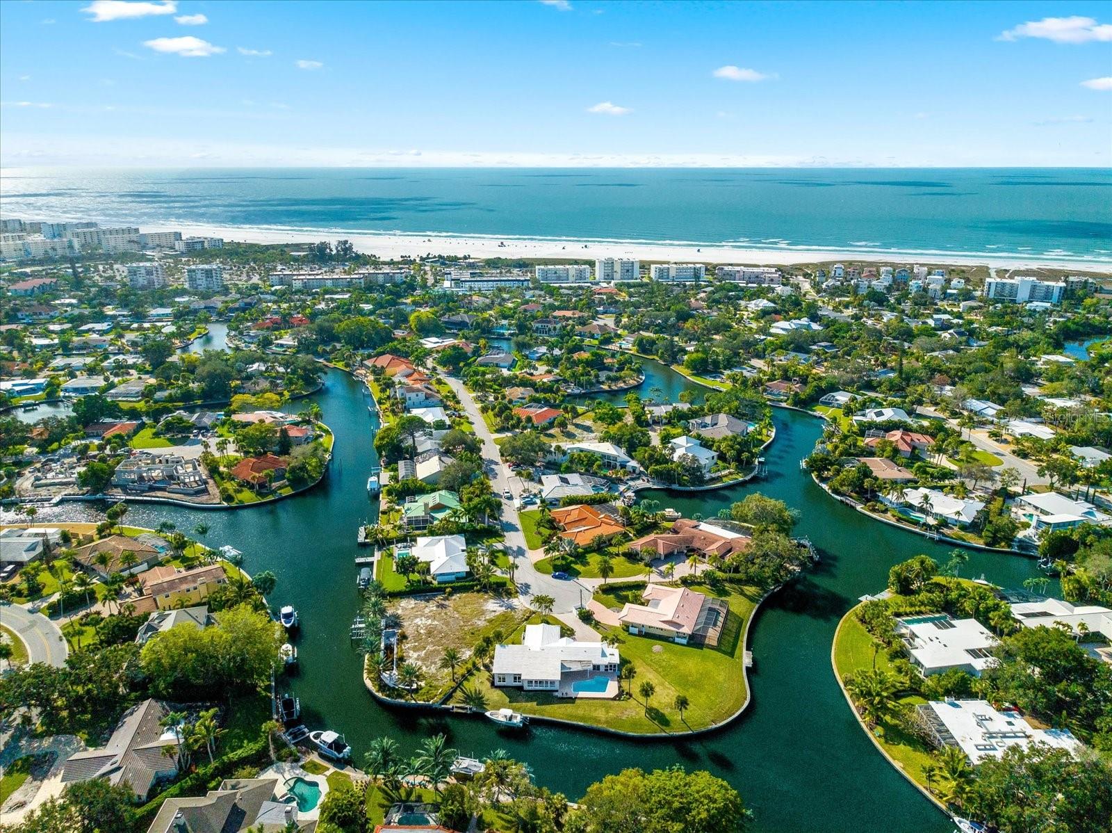 SIESTA ISLES - Residential