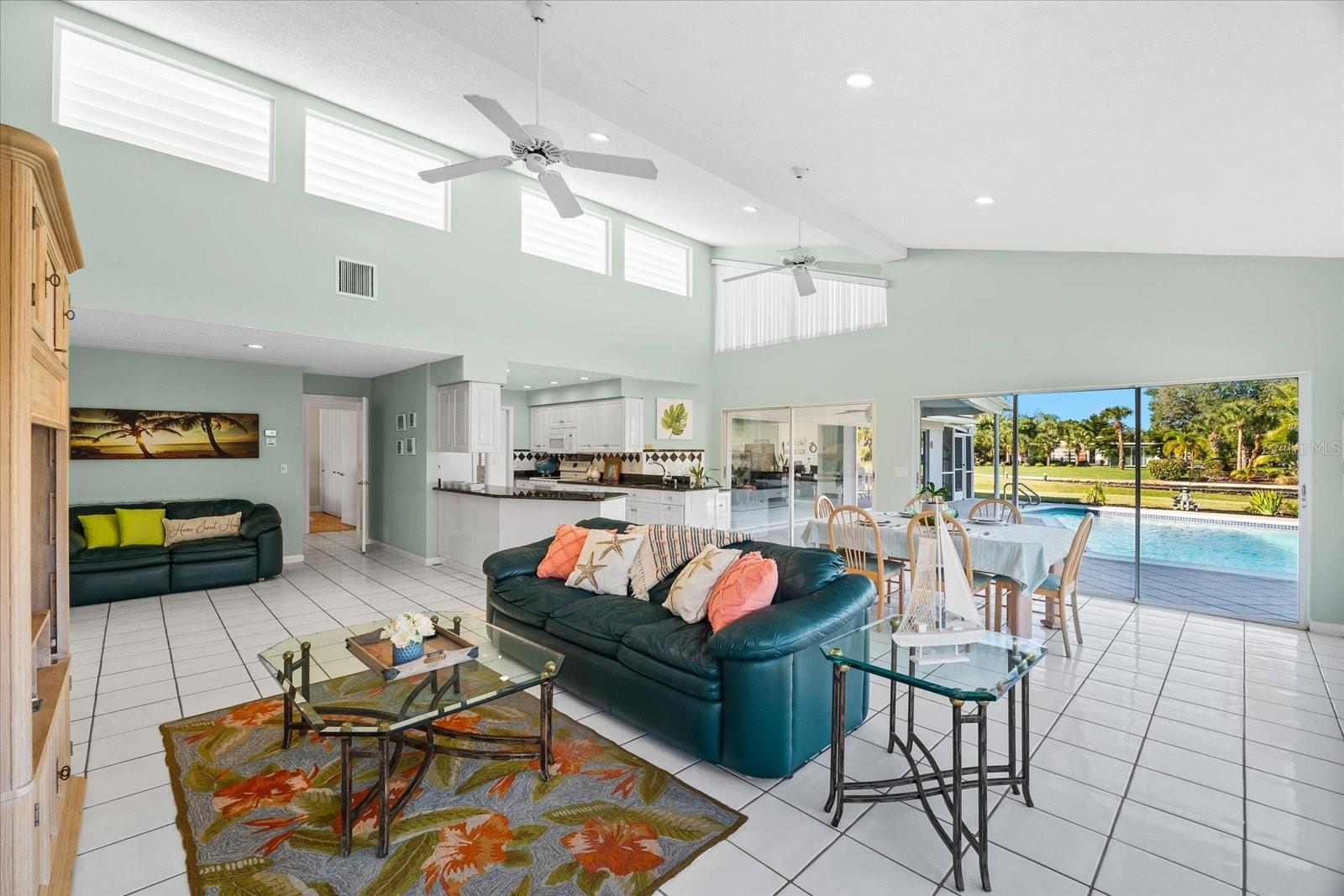 SIESTA ISLES - Residential