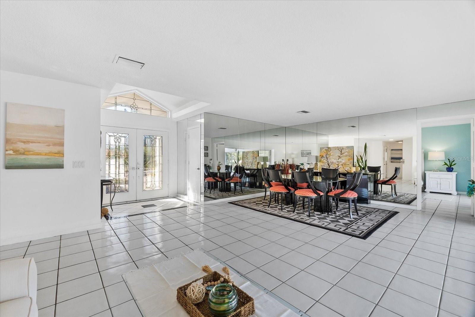 SIESTA ISLES - Residential