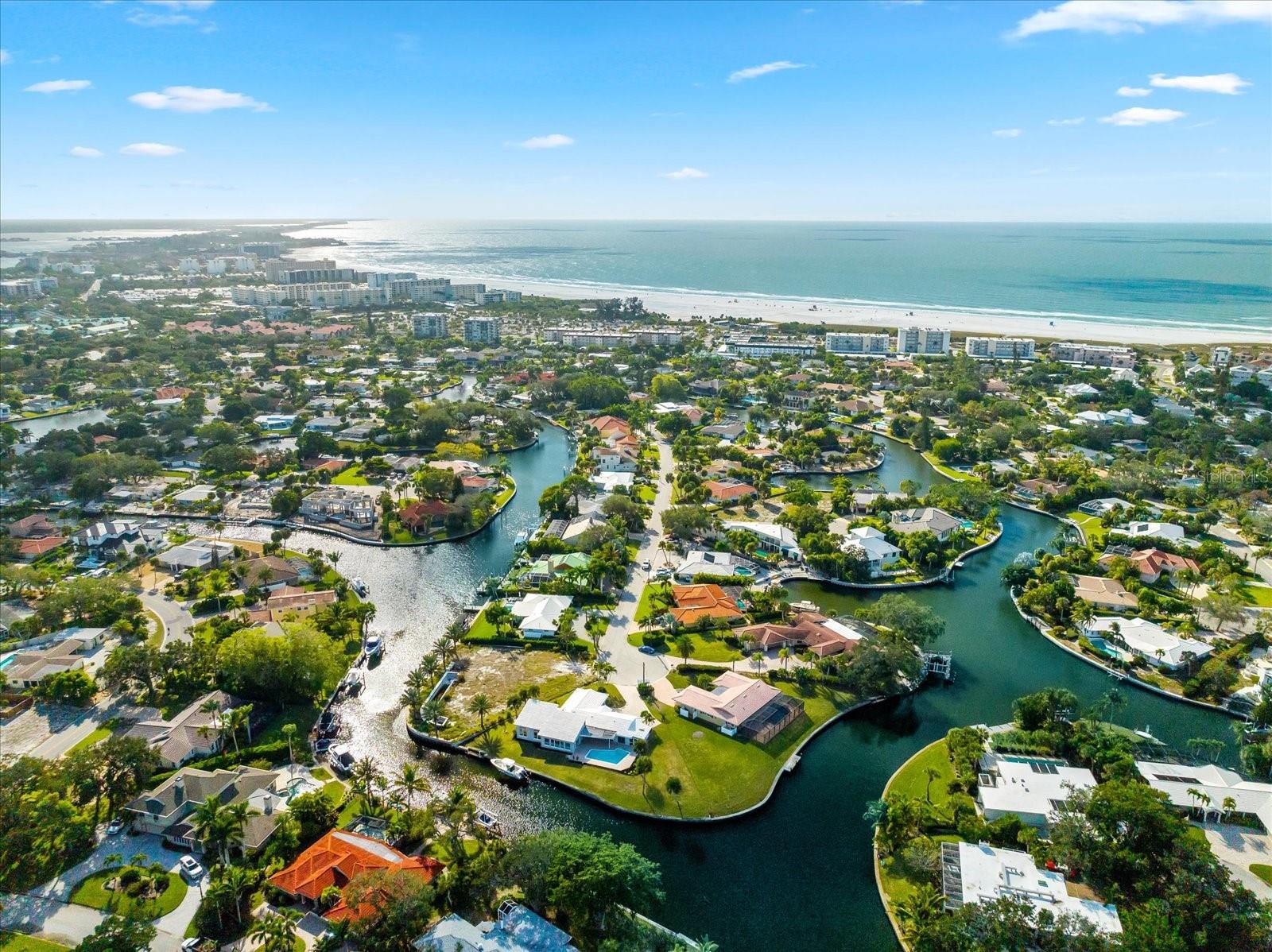 SIESTA ISLES - Residential