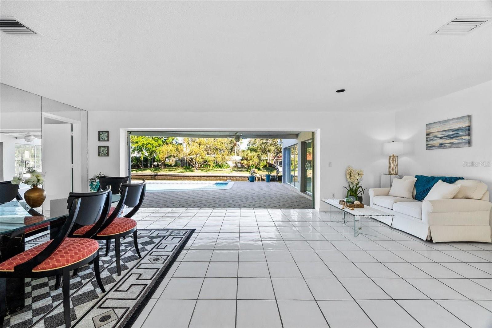 SIESTA ISLES - Residential