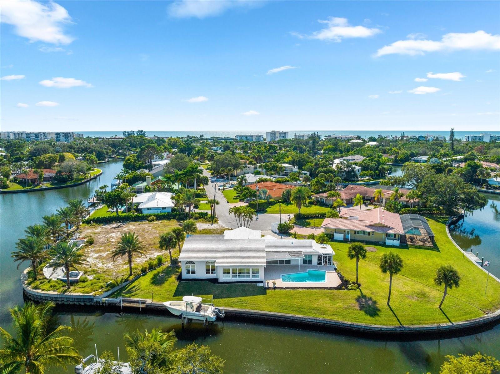 SIESTA ISLES - Residential