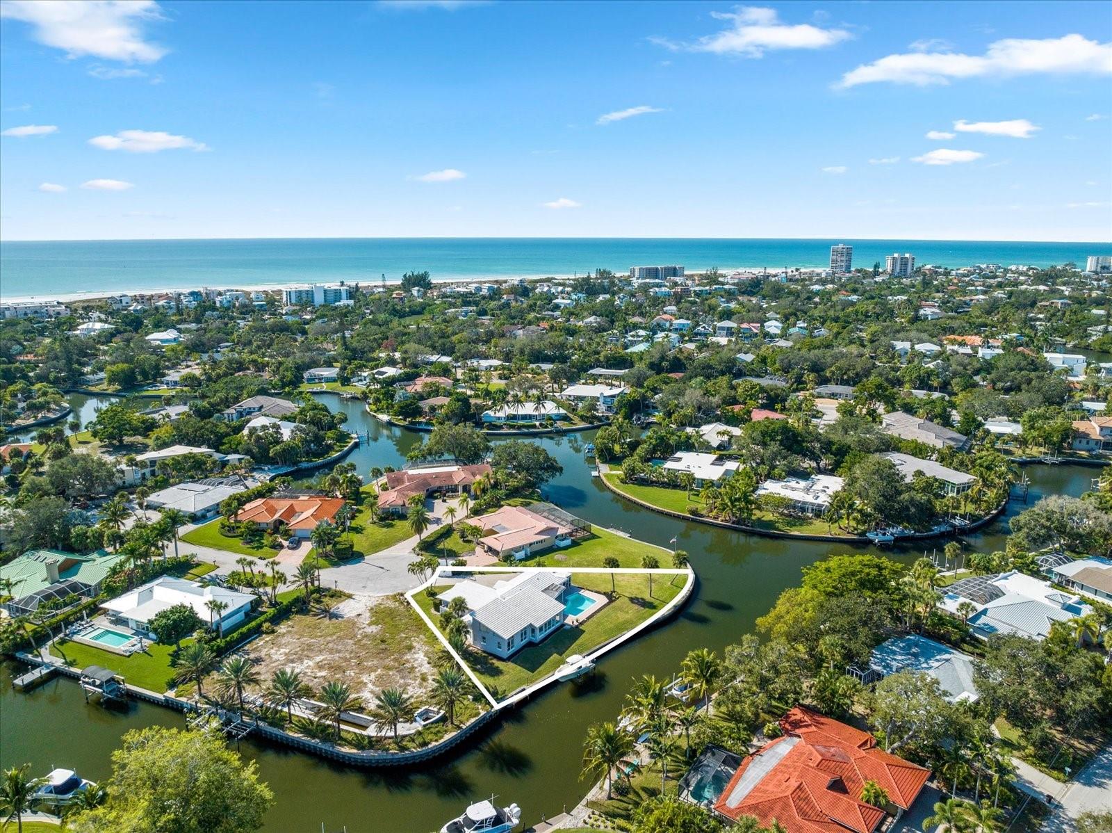 SIESTA ISLES - Residential