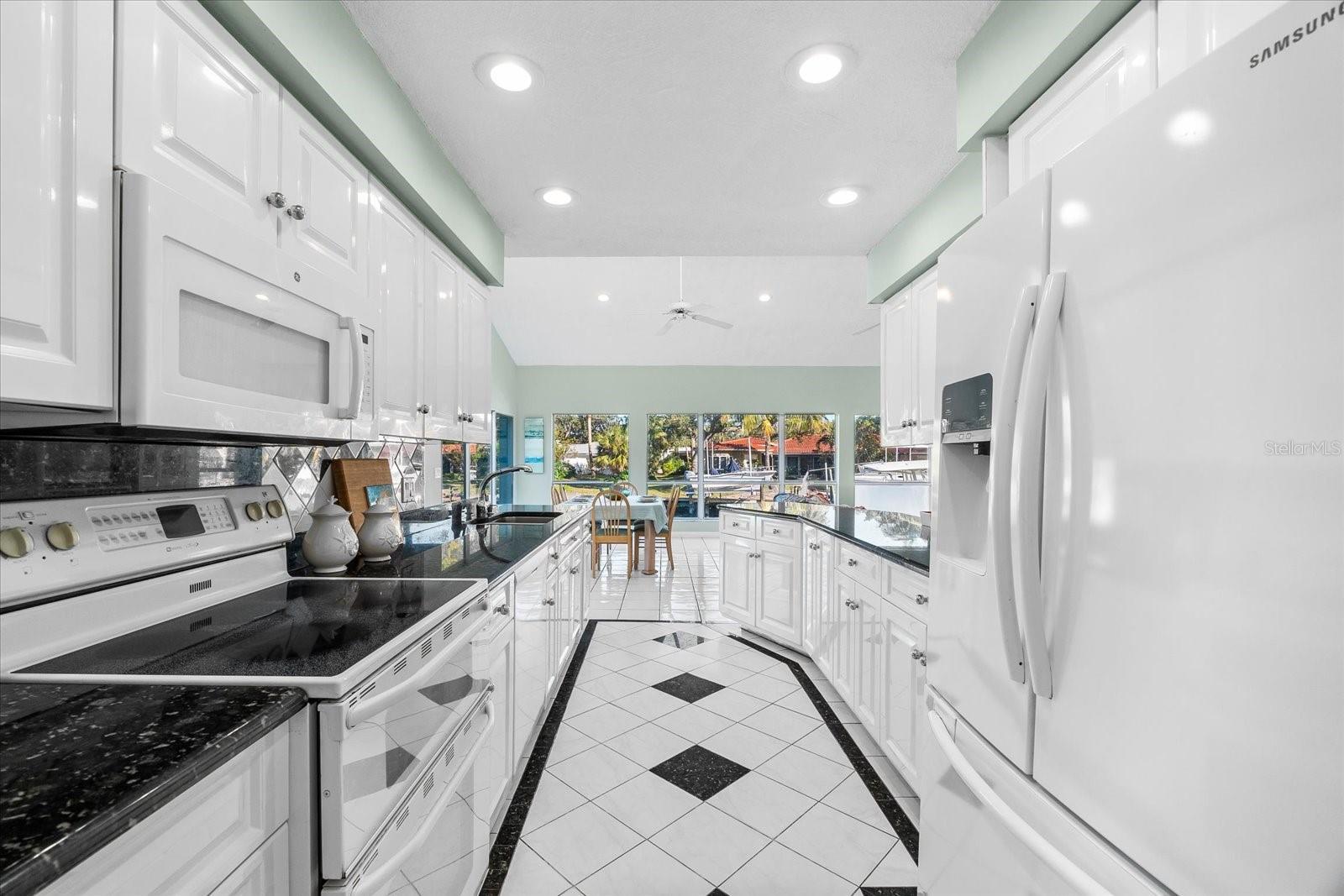 SIESTA ISLES - Residential