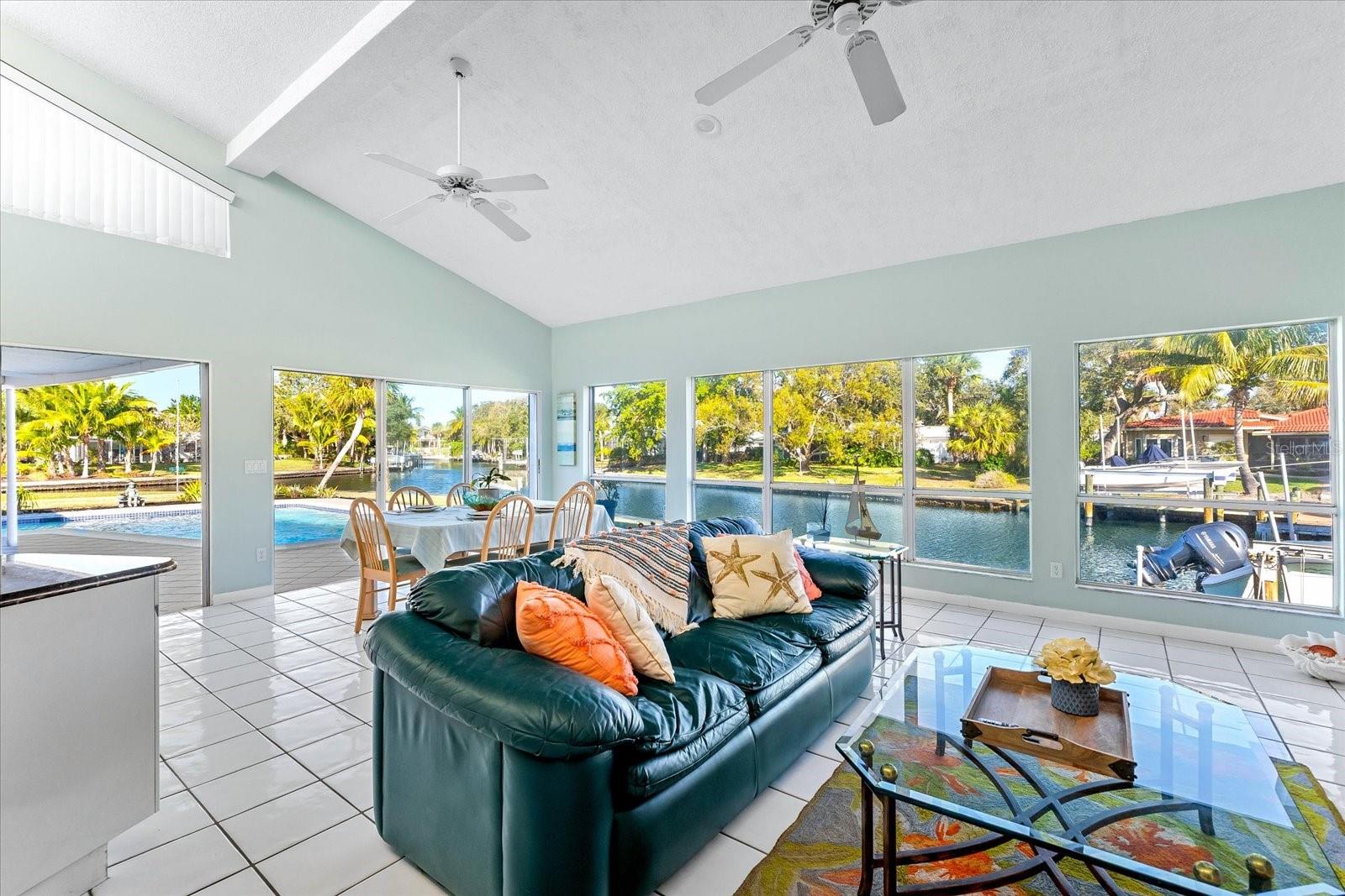 SIESTA ISLES - Residential