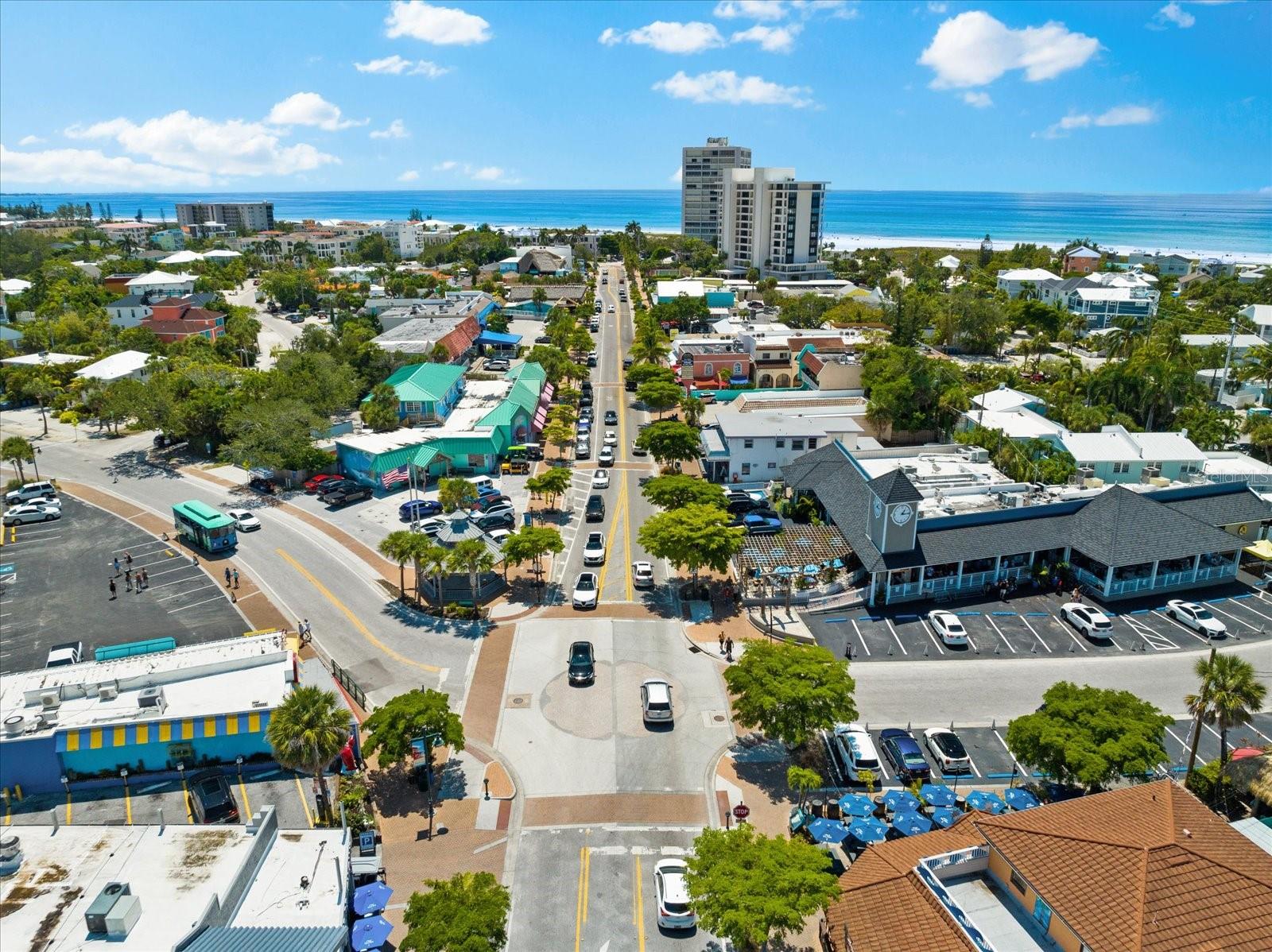 SIESTA ISLES - Residential