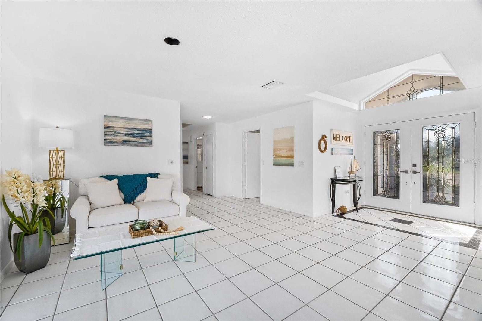 SIESTA ISLES - Residential