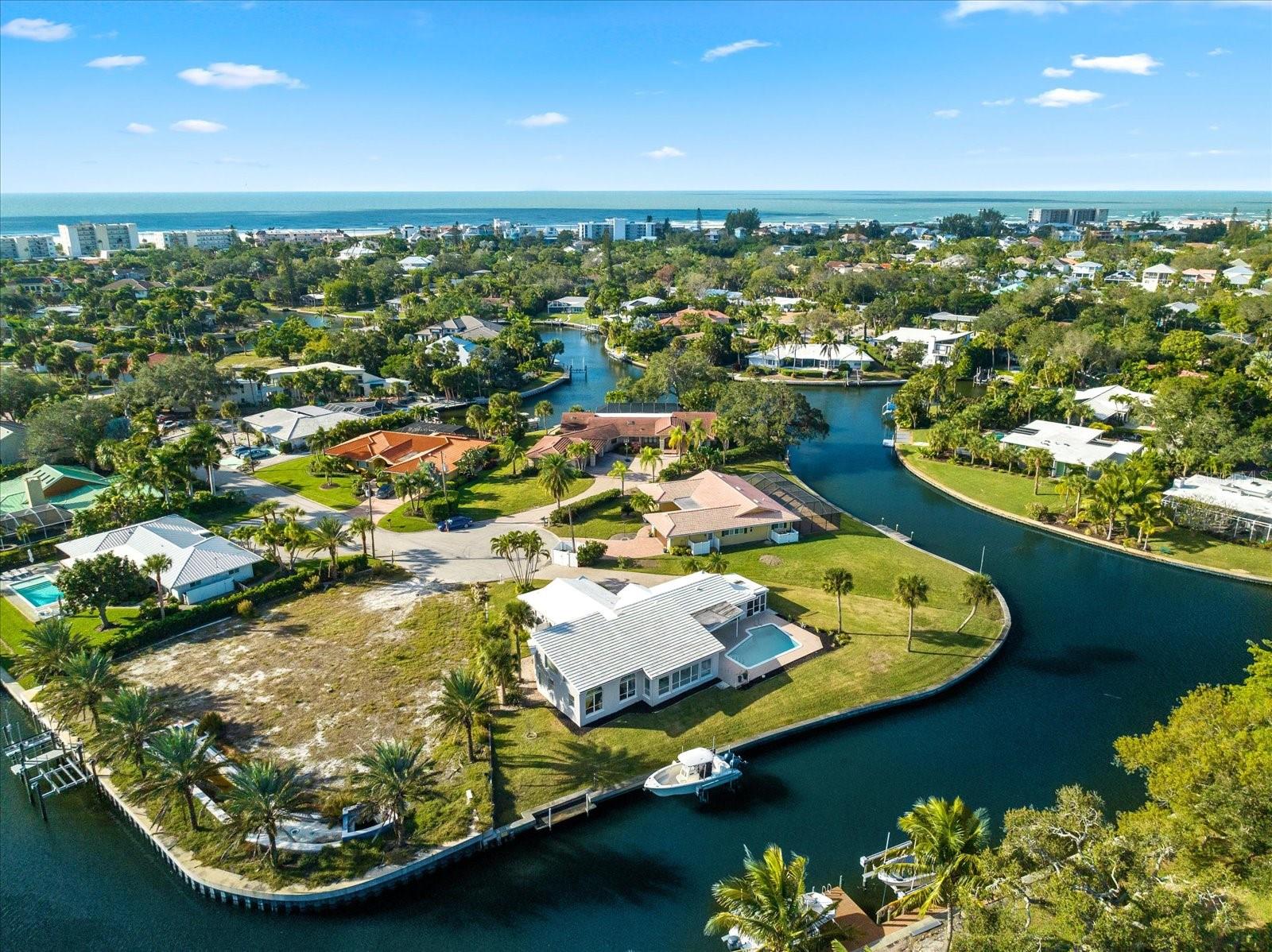 SIESTA ISLES - Residential