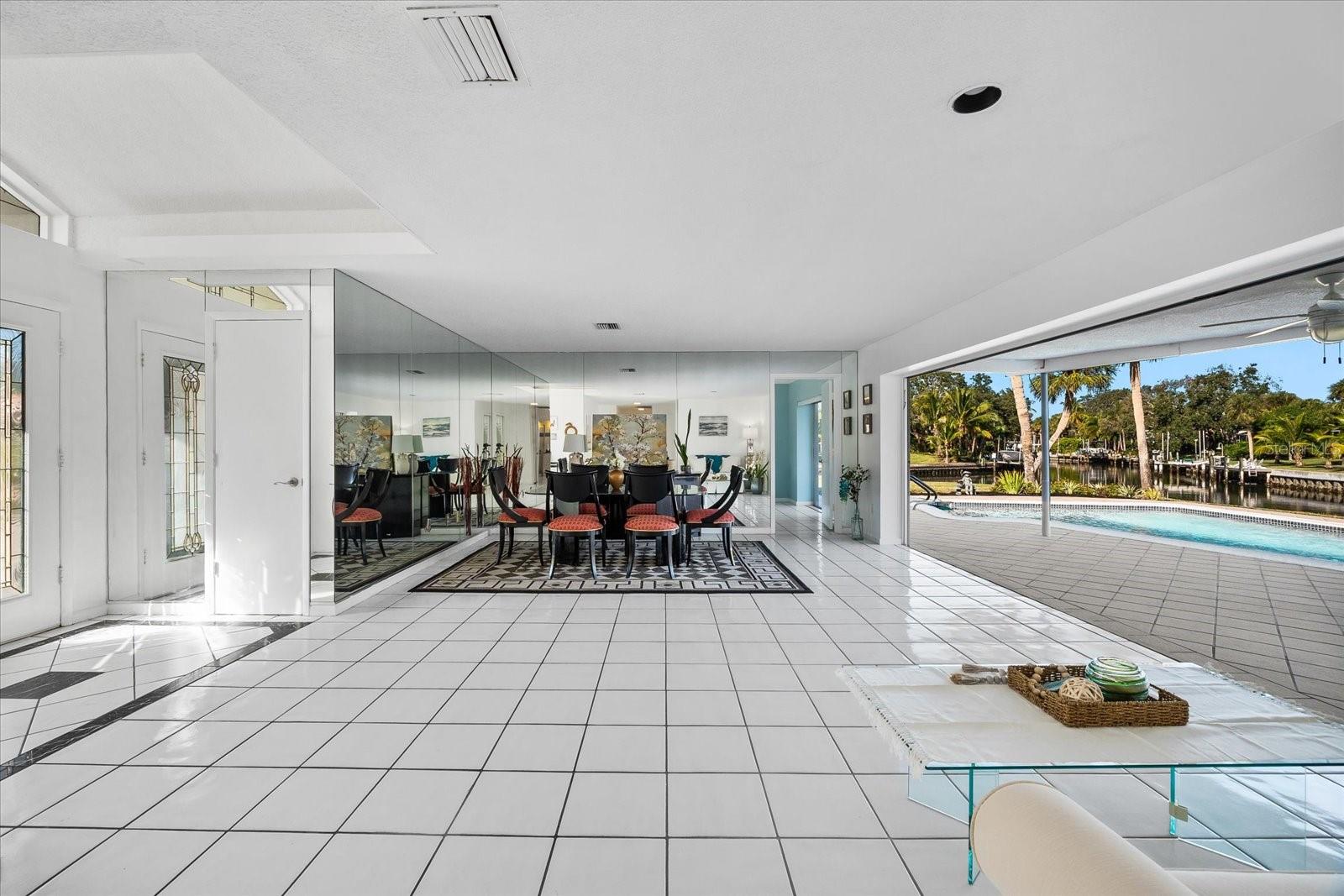SIESTA ISLES - Residential