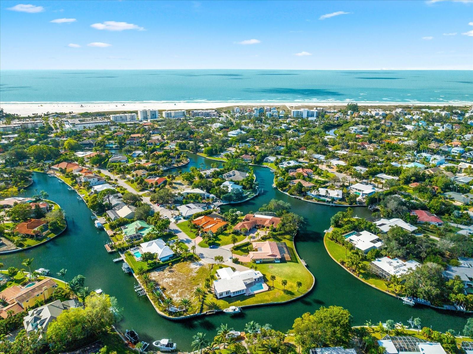 SIESTA ISLES - Residential