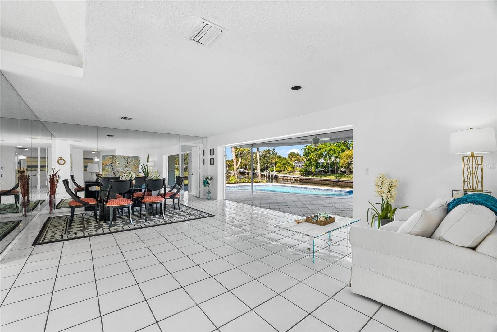 SIESTA ISLES - Residential