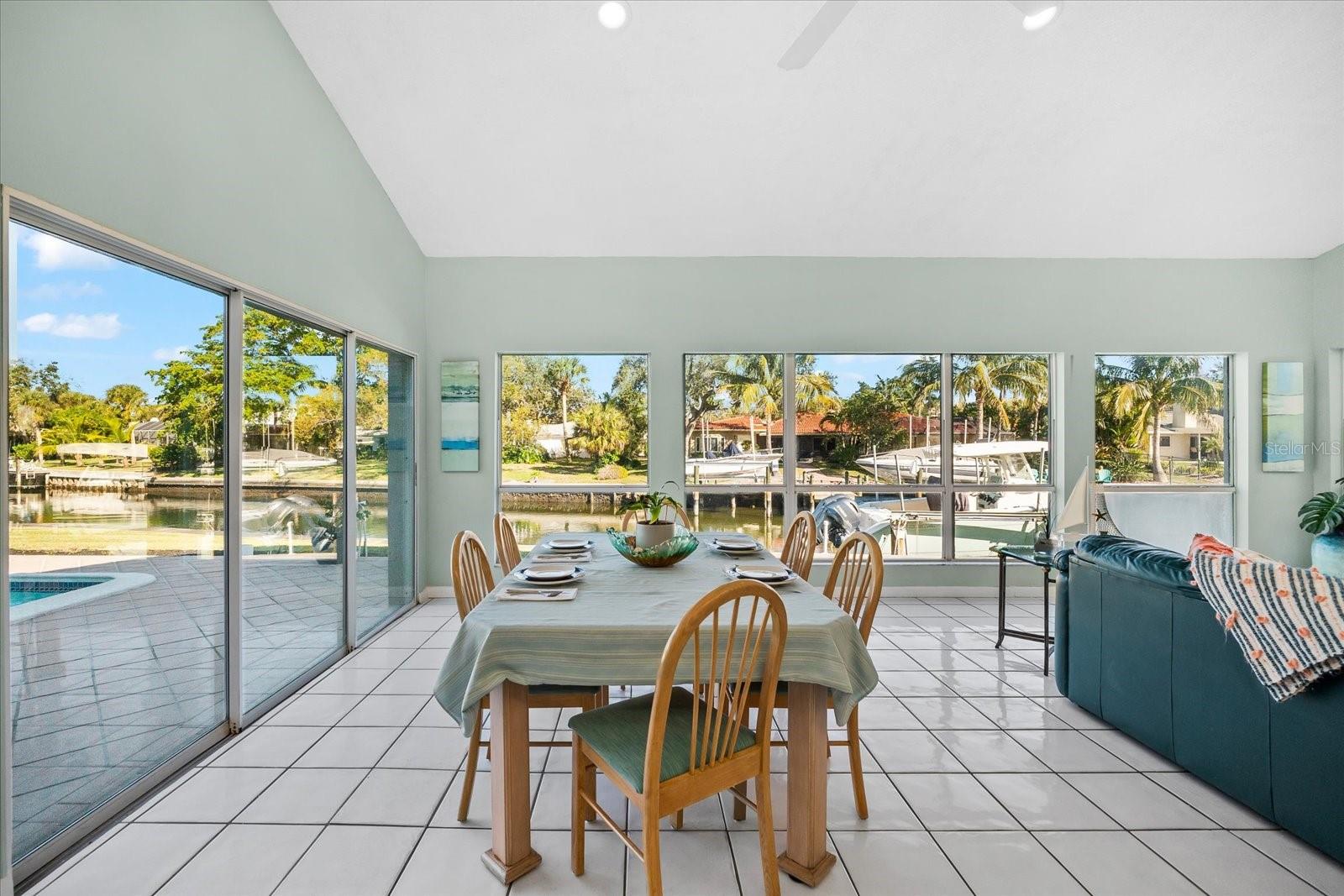 SIESTA ISLES - Residential