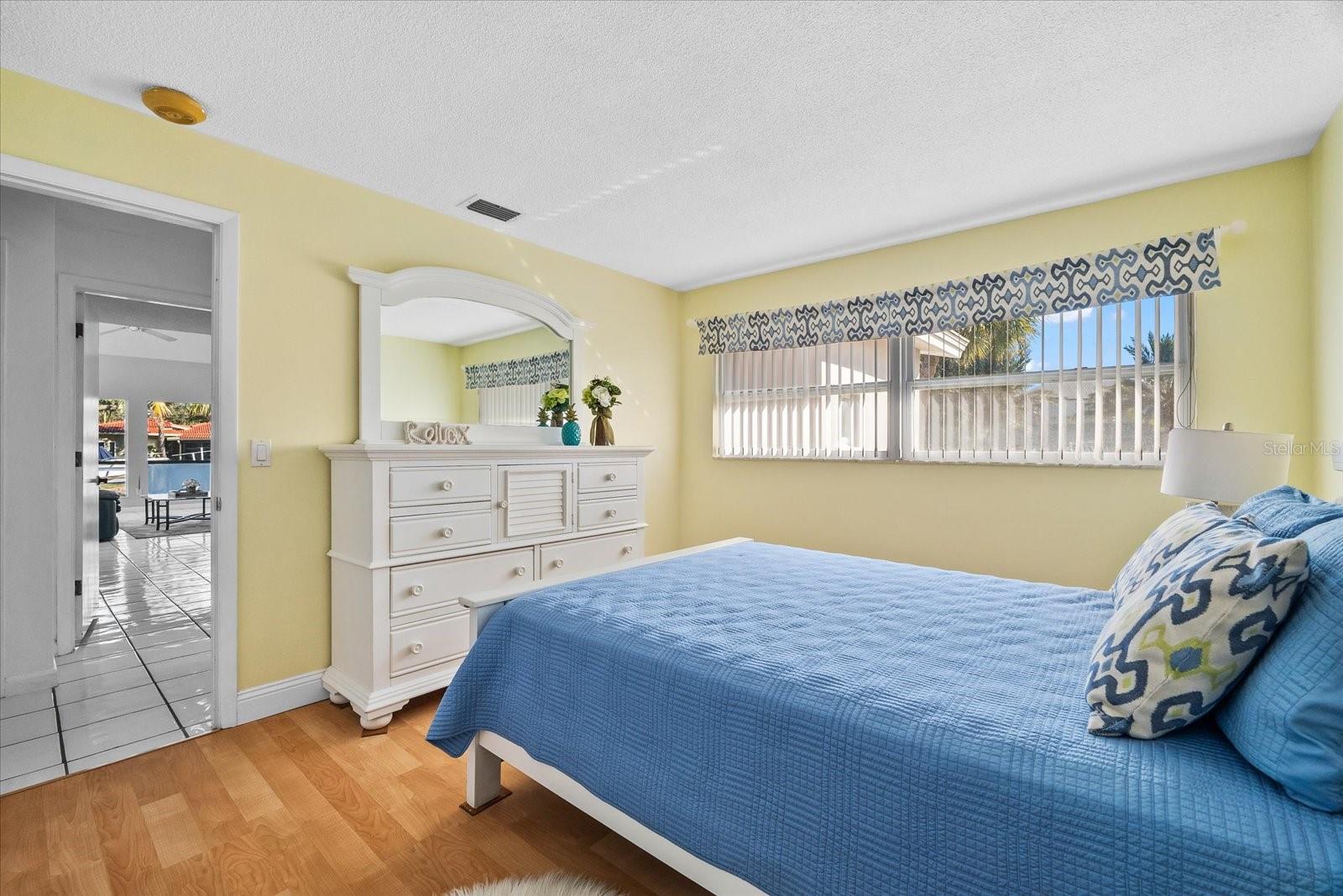 SIESTA ISLES - Residential