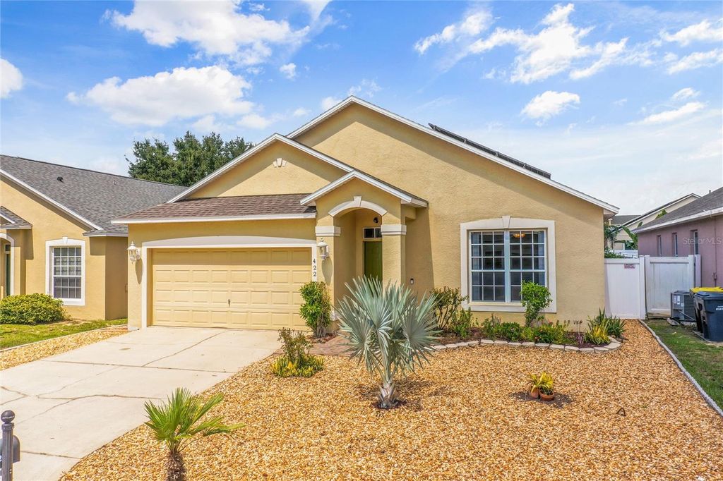 Photo of 422 Graystone Boulevard, Davenport, FL 33837 (MLS # S5146284)