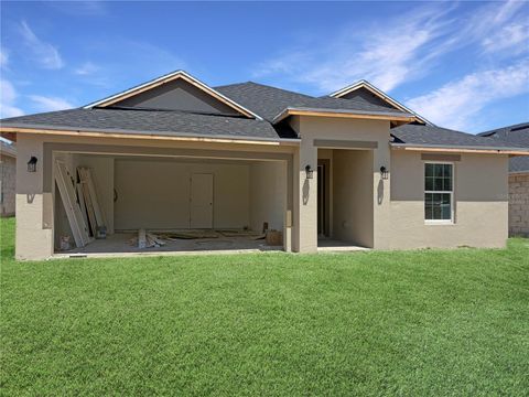 Photo of 1635 Ann Rose Way, Leesburg, FL 34748 (MLS # O6399798)