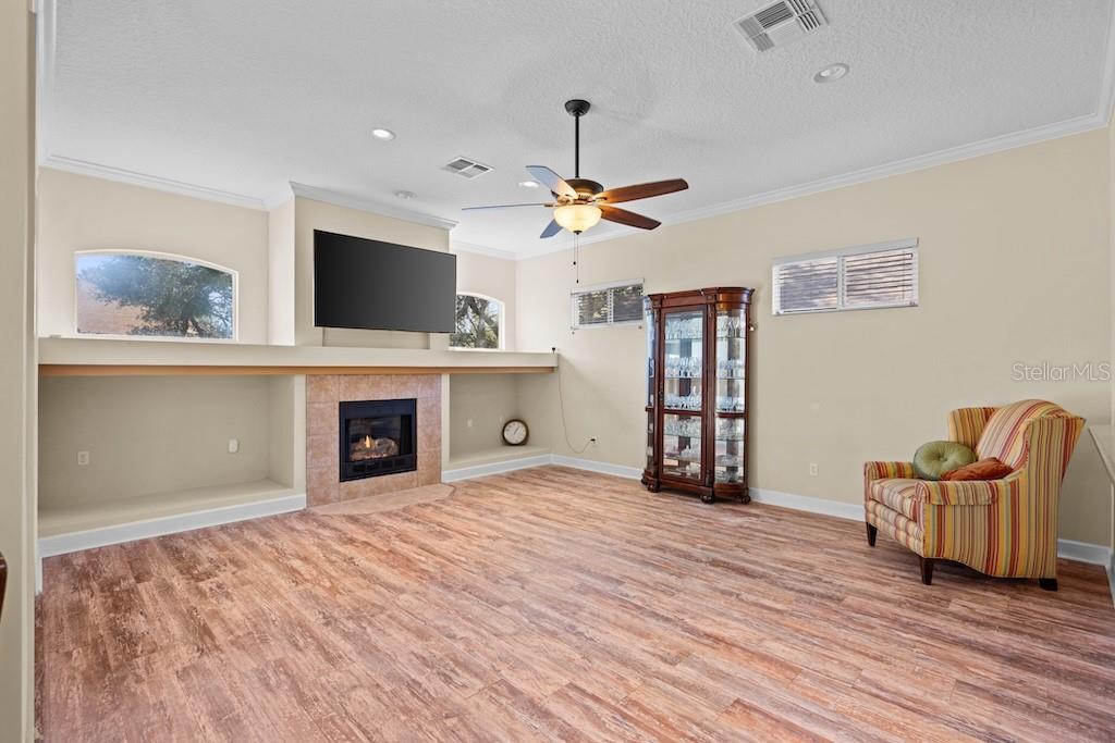 MARSHALL CRK DRI - Residential