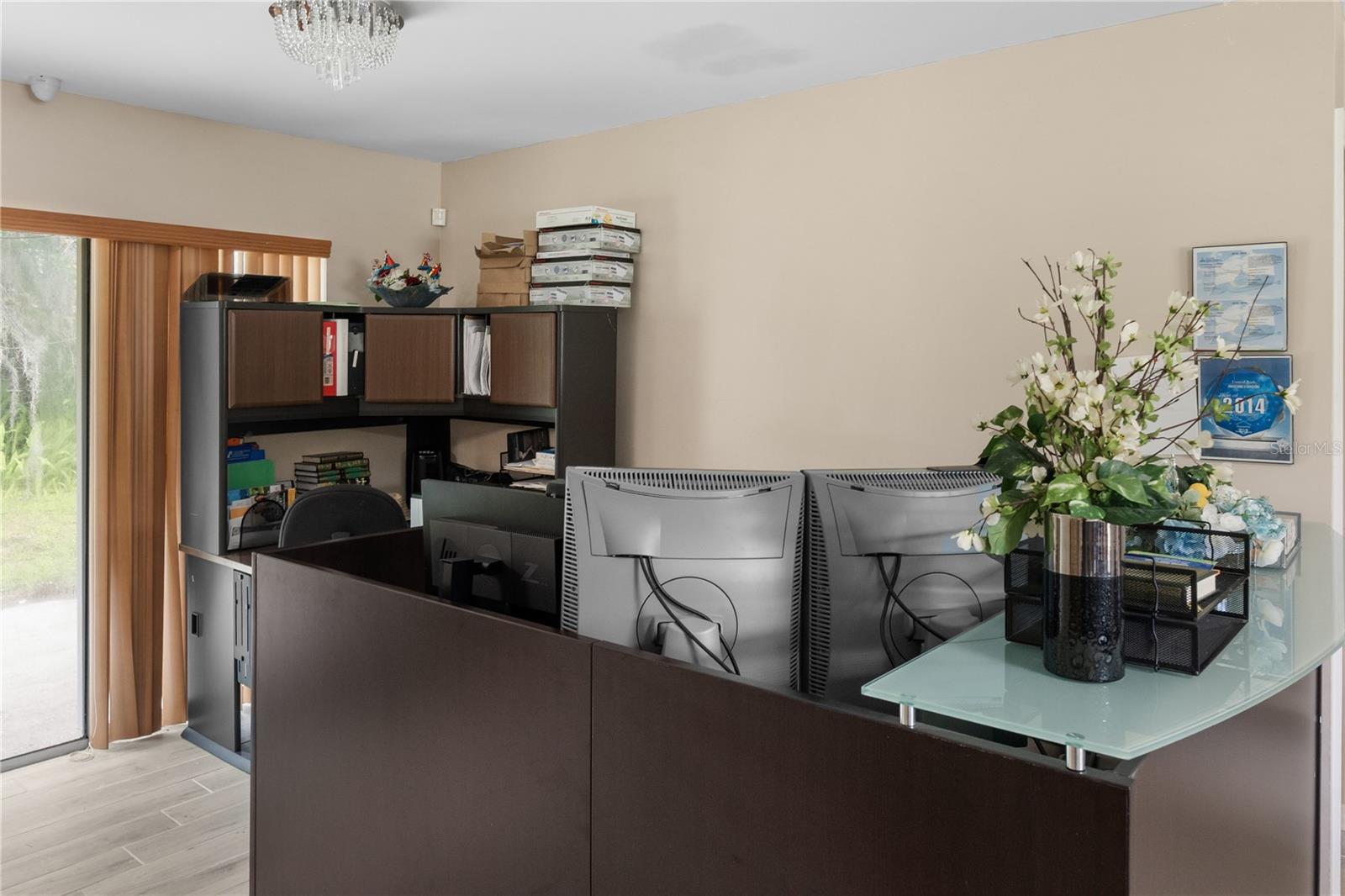 ORANGE CENTER - Commercial Sale