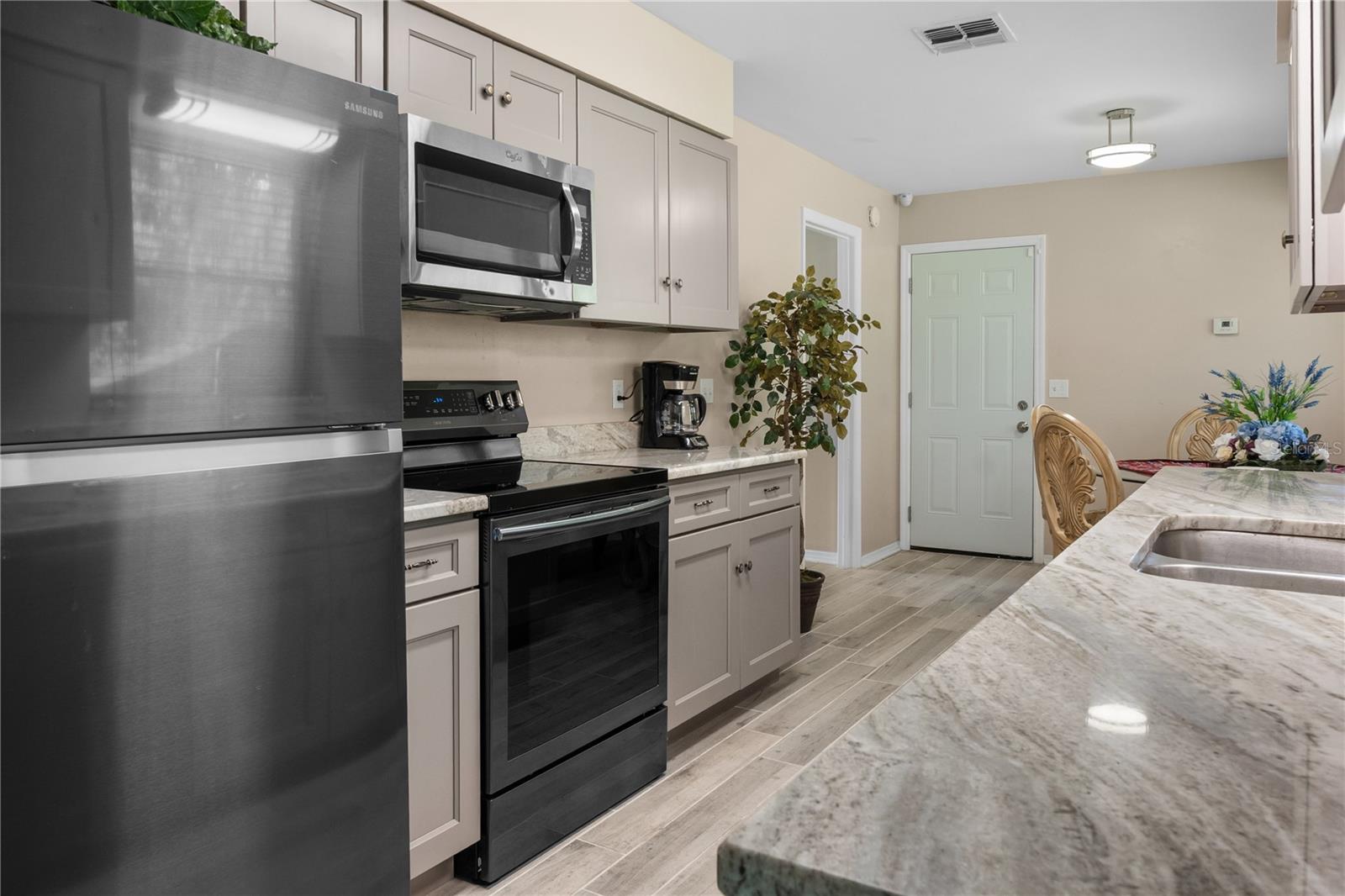 ORANGE CENTER - Commercial Sale