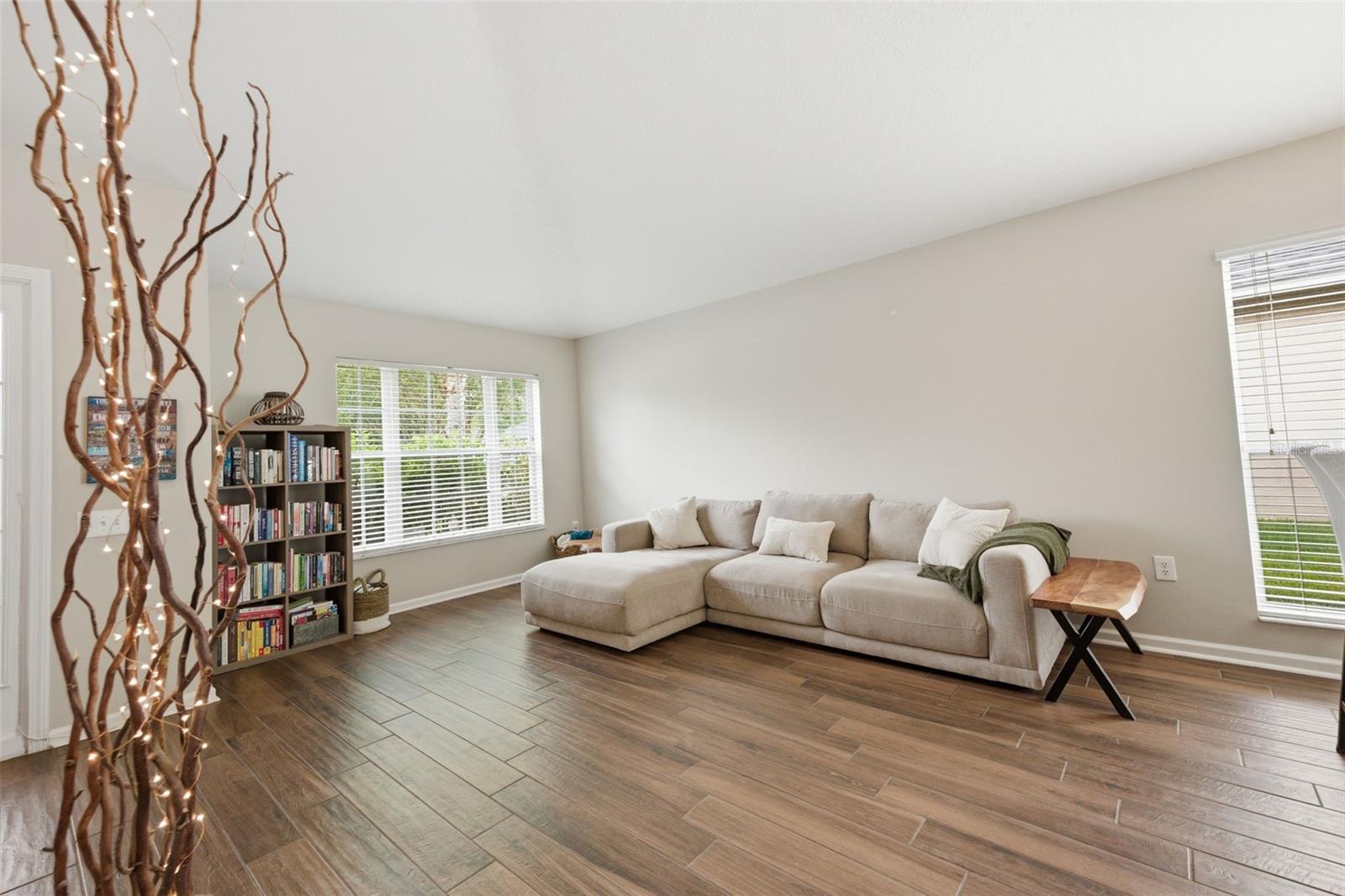 LEXINGTON OAKS VLGS 23 & 24 - Residential