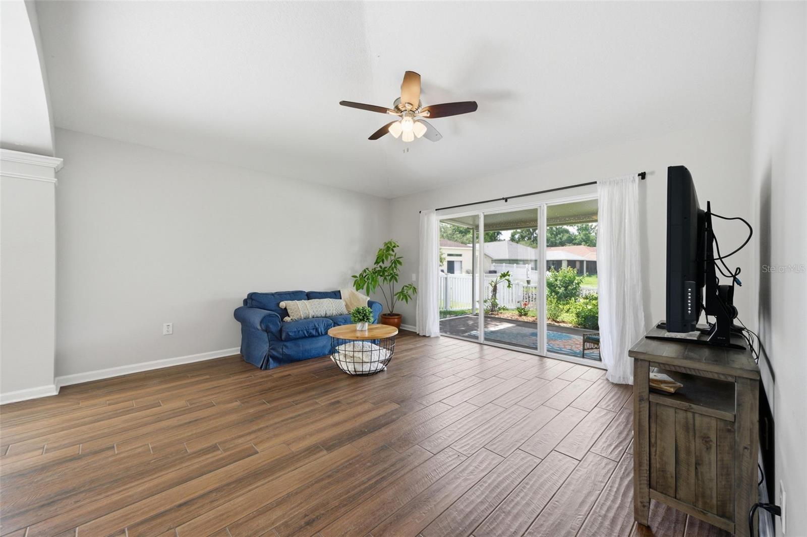 LEXINGTON OAKS VLGS 23 & 24 - Residential