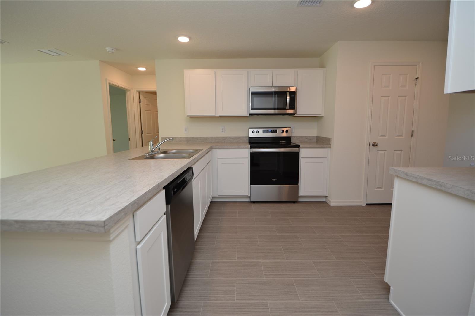 SEMINOLE WOODS - Residential Lease