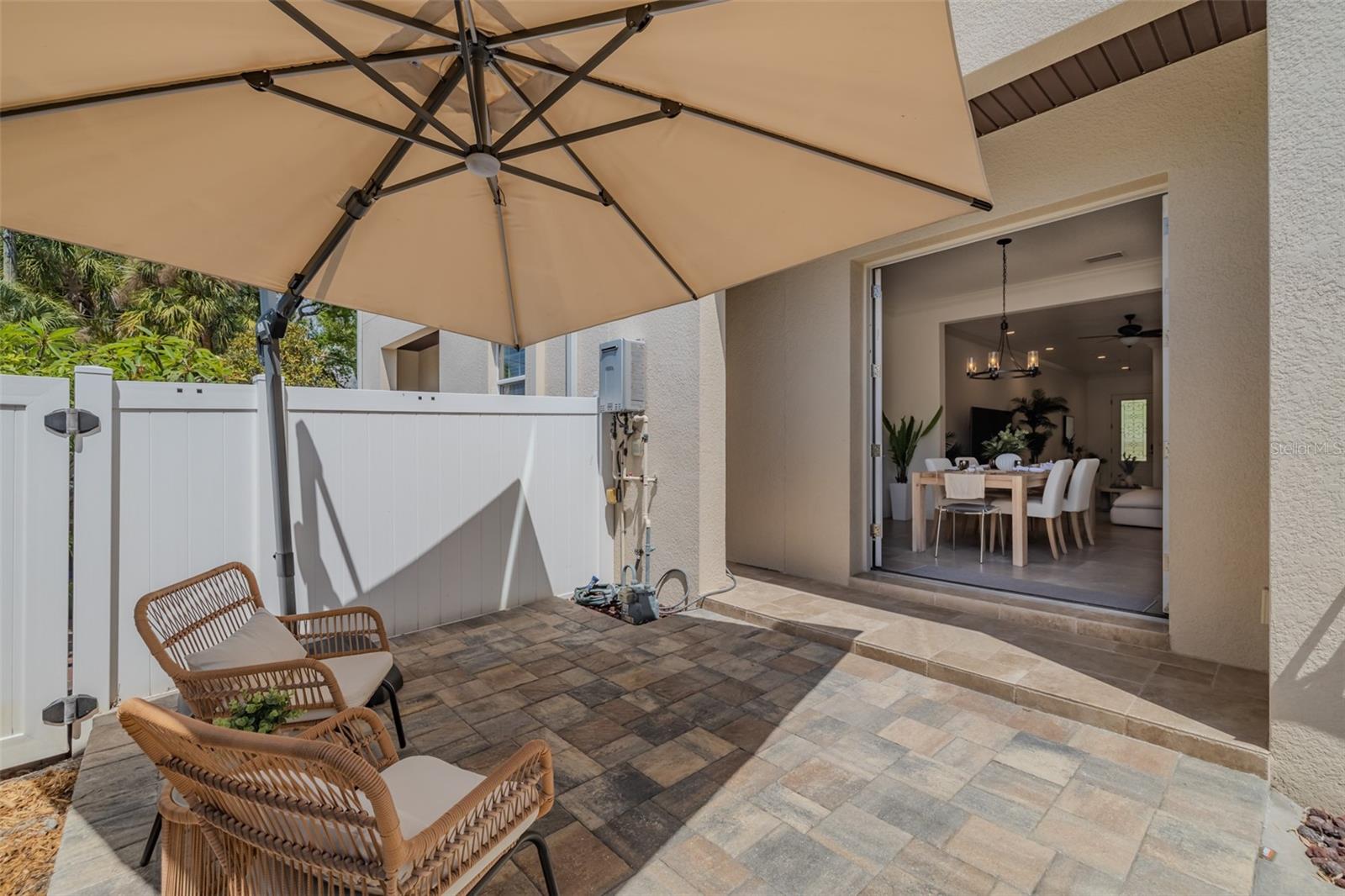 EMPEDRADO OAKS TWNHMS - Residential