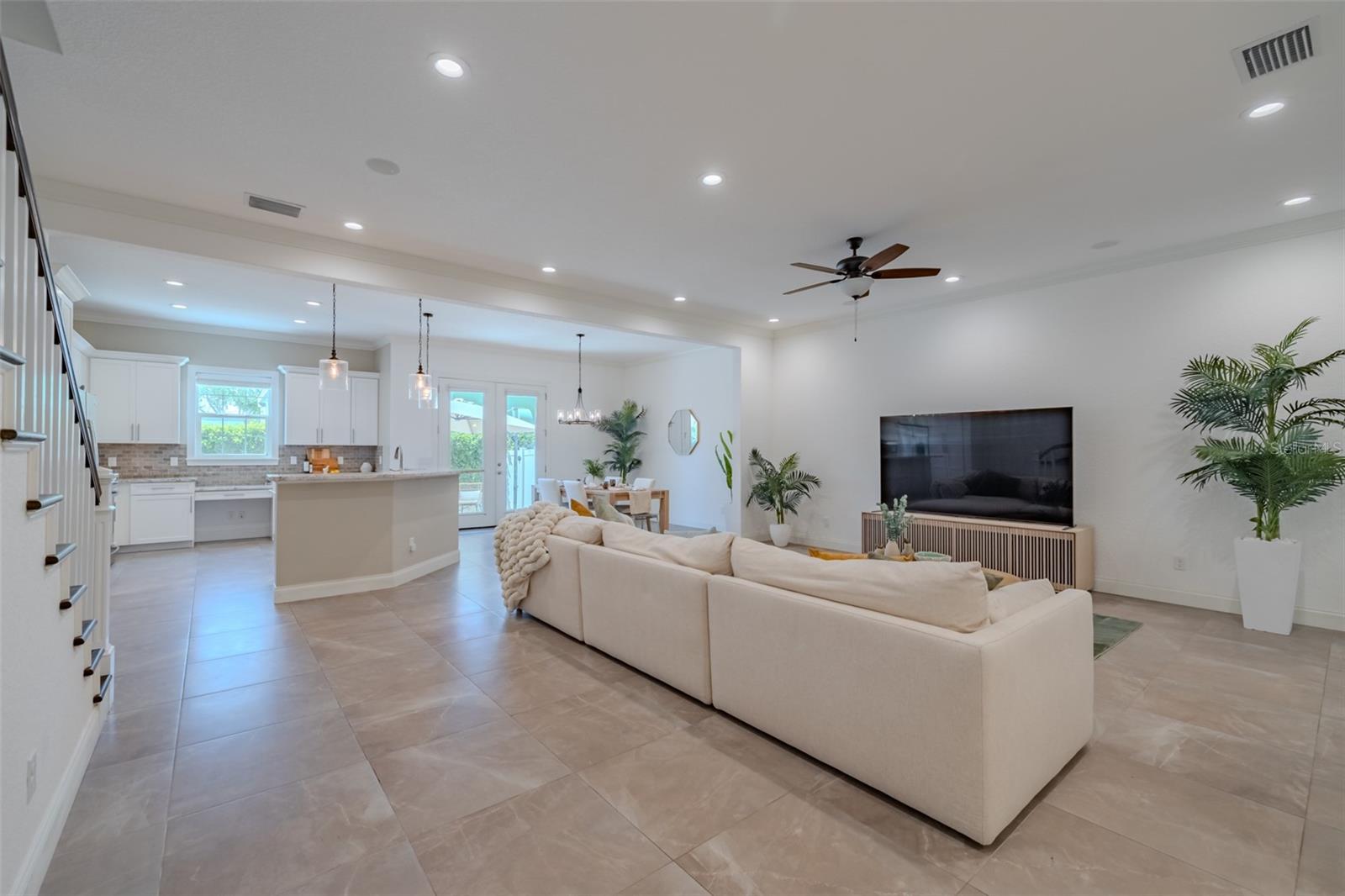 EMPEDRADO OAKS TWNHMS - Residential