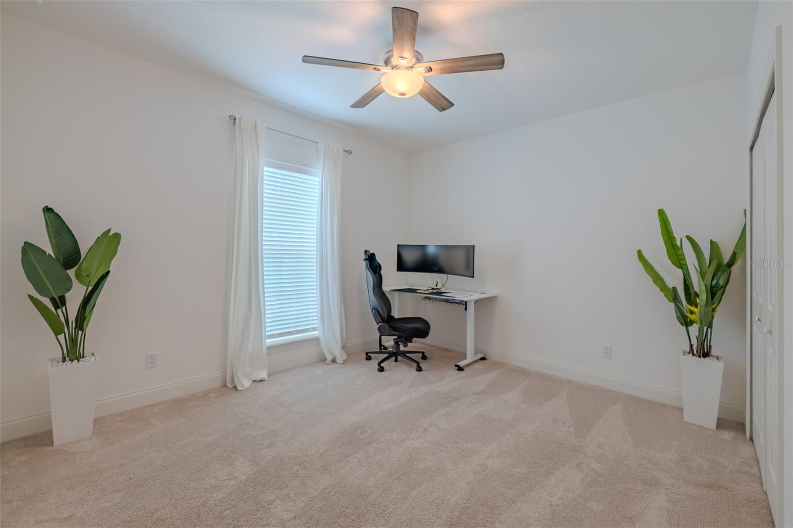 EMPEDRADO OAKS TWNHMS - Residential