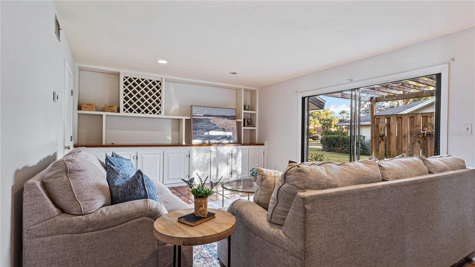 CYPRESS POINT - Residential