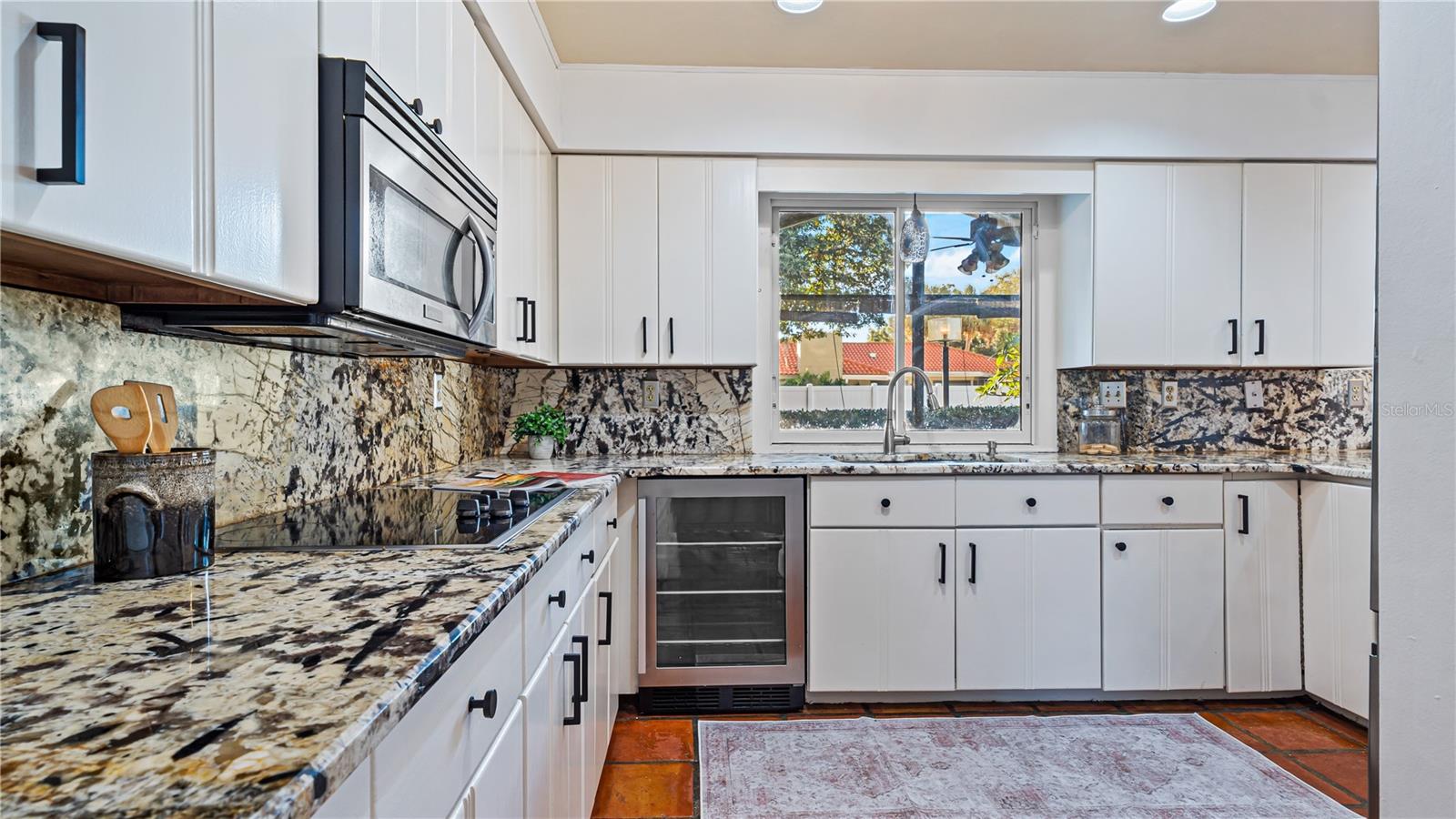 CYPRESS POINT - Residential