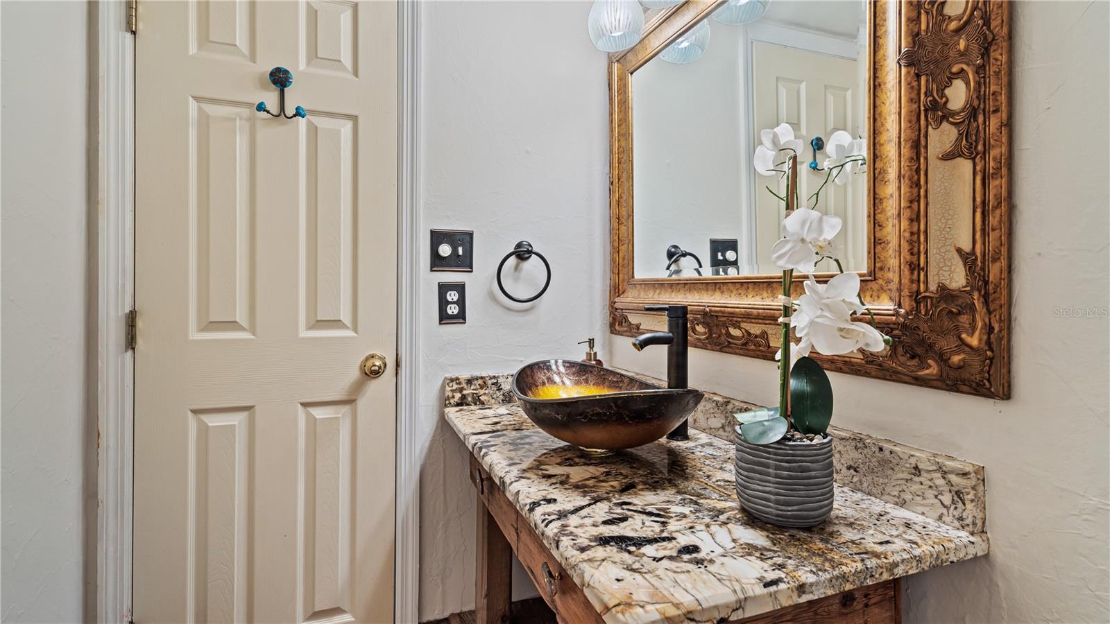 CYPRESS POINT - Residential