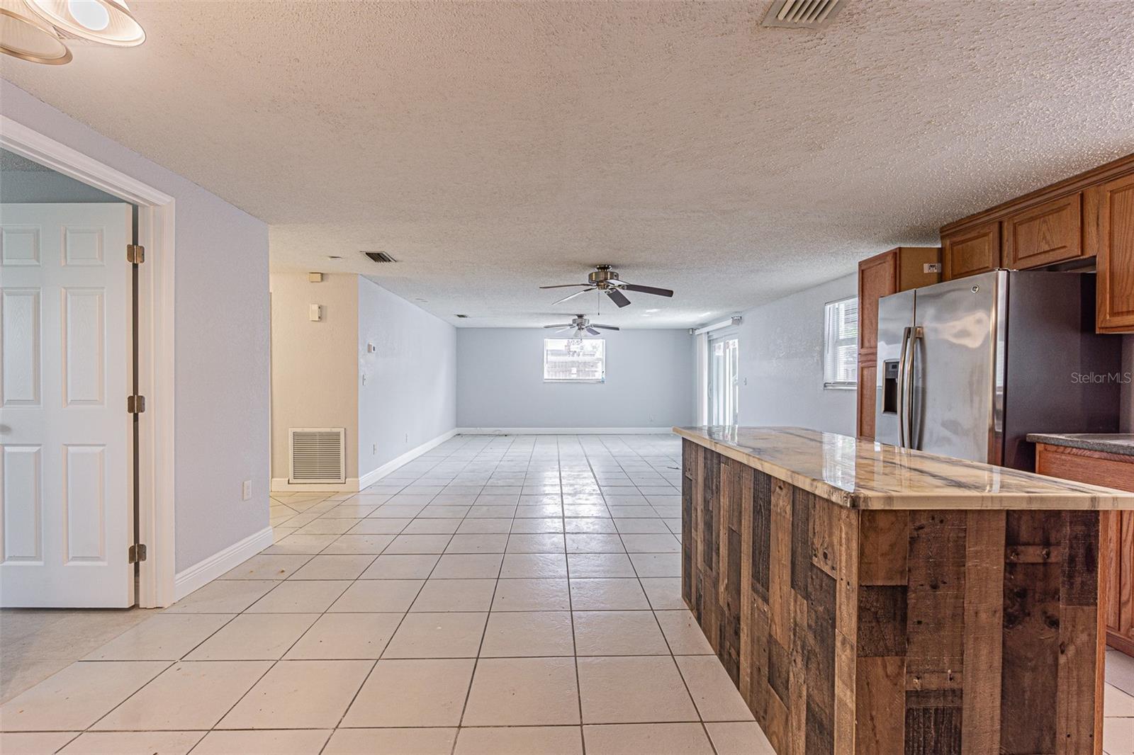 APOLLO BEACH UNIT TWO - Residential Lease