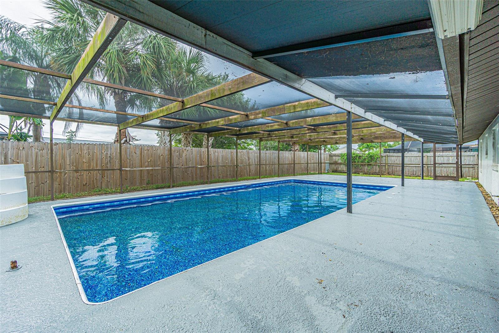 APOLLO BEACH UNIT TWO - Residential Lease